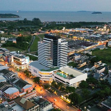 فندق رويال فوكيت سيتي Phuket المظهر الخارجي الصورة Aerial view of the hotel