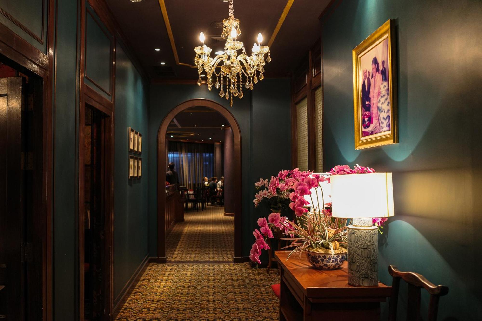 فندق رويال فوكيت سيتي Phuket المظهر الخارجي الصورة Interior of the hotel