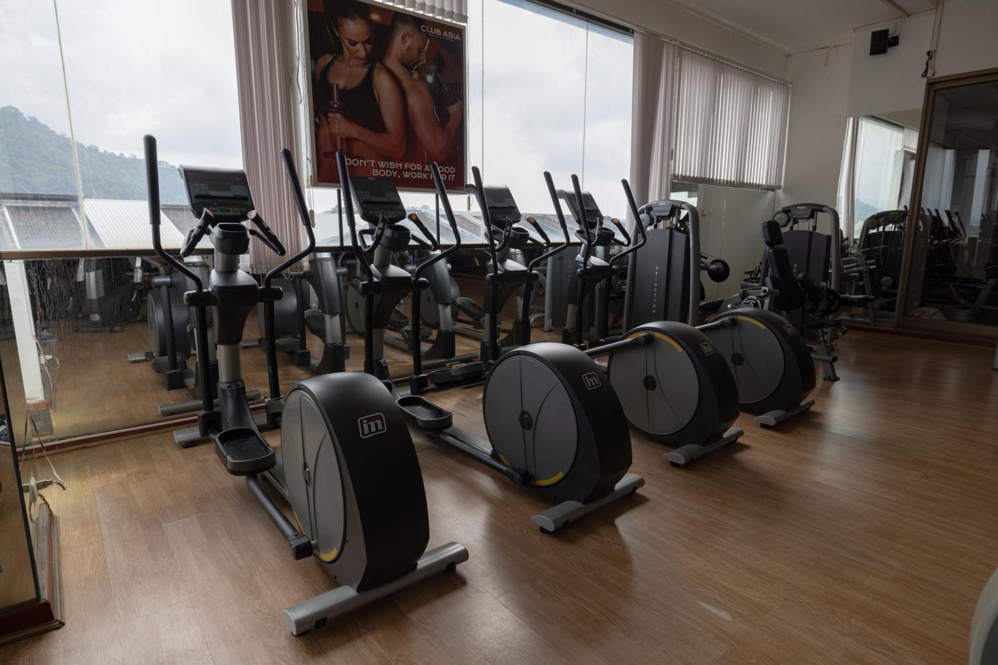 فندق رويال فوكيت سيتي Phuket المظهر الخارجي الصورة Elliptical cross trainer