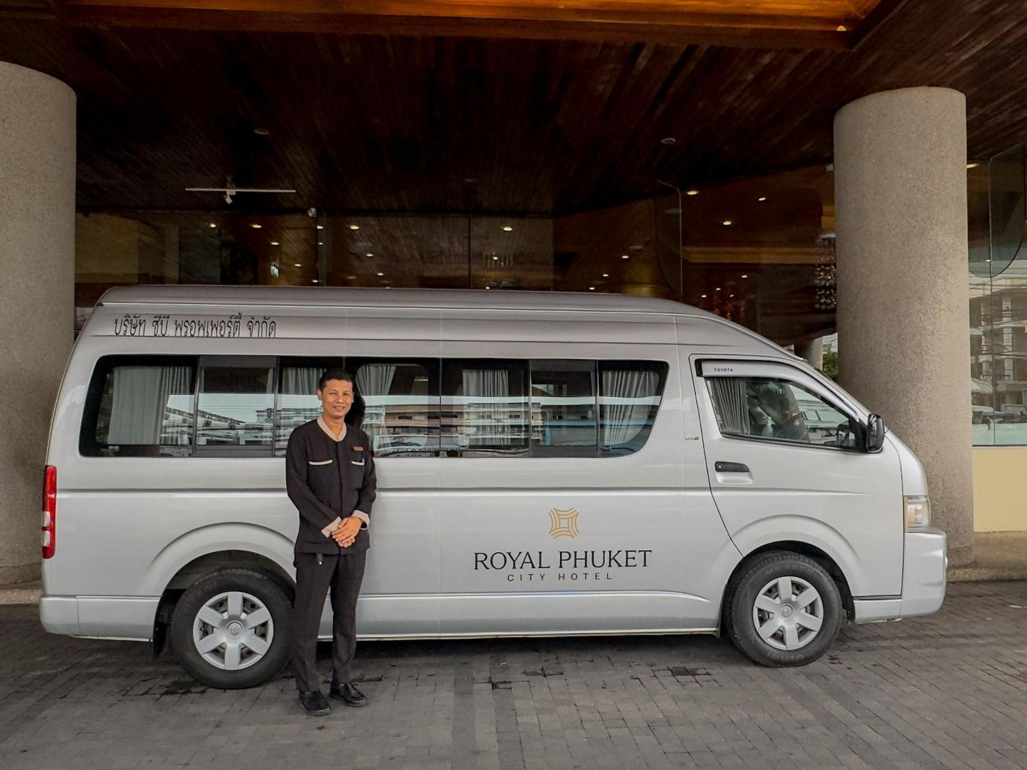 فندق رويال فوكيت سيتي Phuket المظهر الخارجي الصورة Toyota Commuter