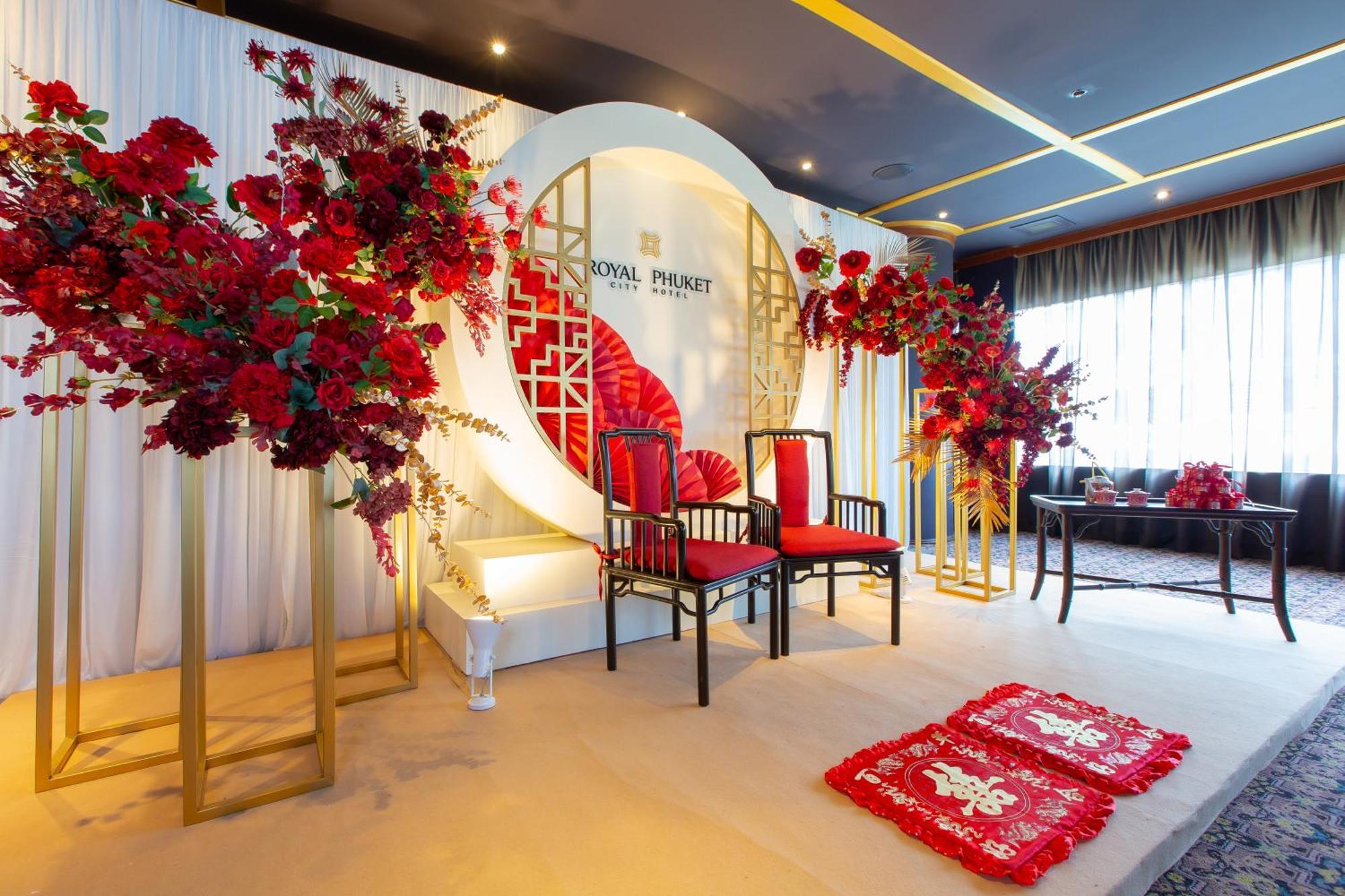 فندق رويال فوكيت سيتي Phuket المظهر الخارجي الصورة A traditional Chinese wedding ceremony